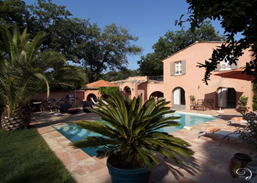 Location villa proche village Saint Tropez